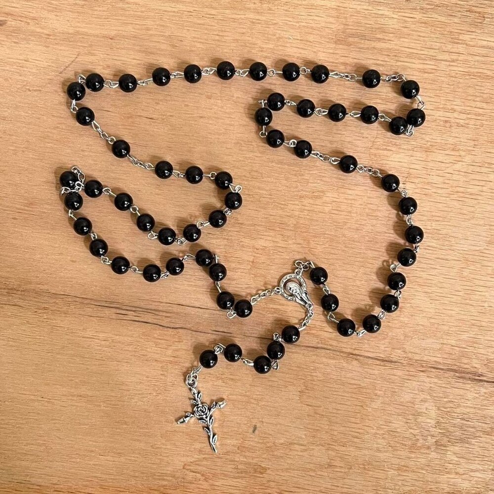vintage style grunge rhinestone black cross pendant rose rosary necklace